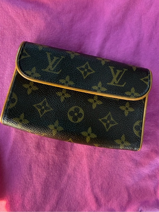 Louis Vuitton Handbags - Louis Vuitton Monogram Canvas Brown & Tan Clutch